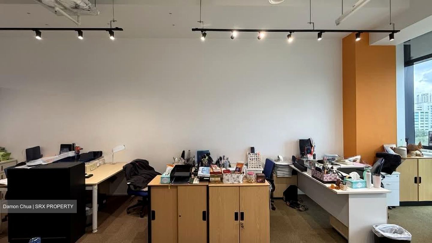 Woods Square (D25), Office #570926581
